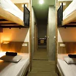Reddoorz Holistic Pod Hostel Kuta