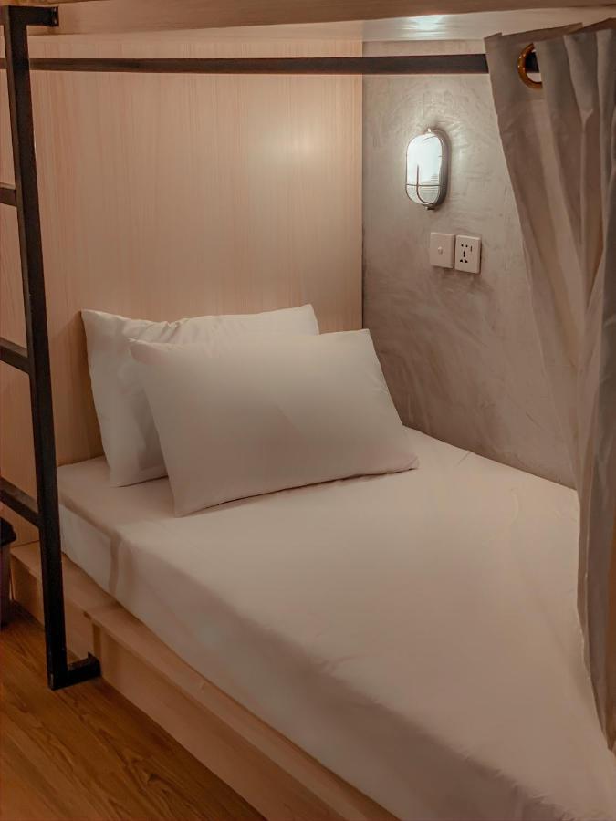 Holistic Pod Kuta Hostel *